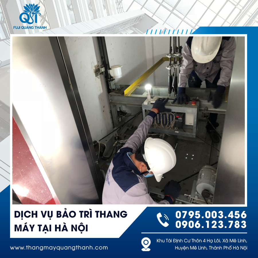 Nhân viên thực hiện bảo trì thang máy tại Hà Nội
